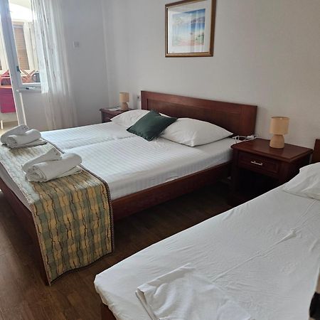Bellavista Bed And Breakfast Pag Town Bagian luar foto
