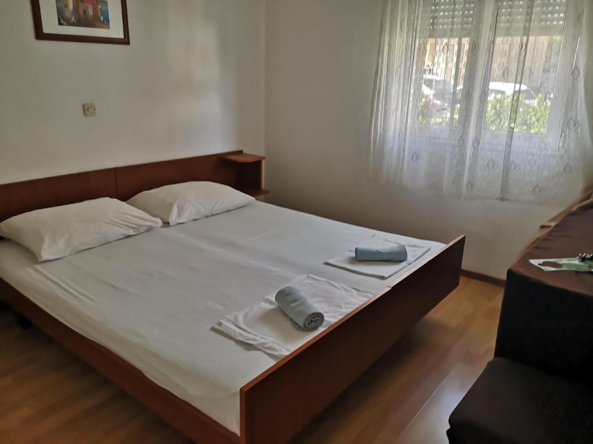 Bellavista Bed And Breakfast Pag Town Bagian luar foto