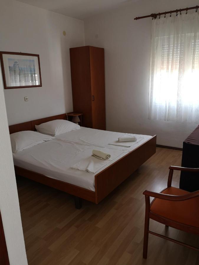 Bellavista Bed And Breakfast Pag Town Bagian luar foto