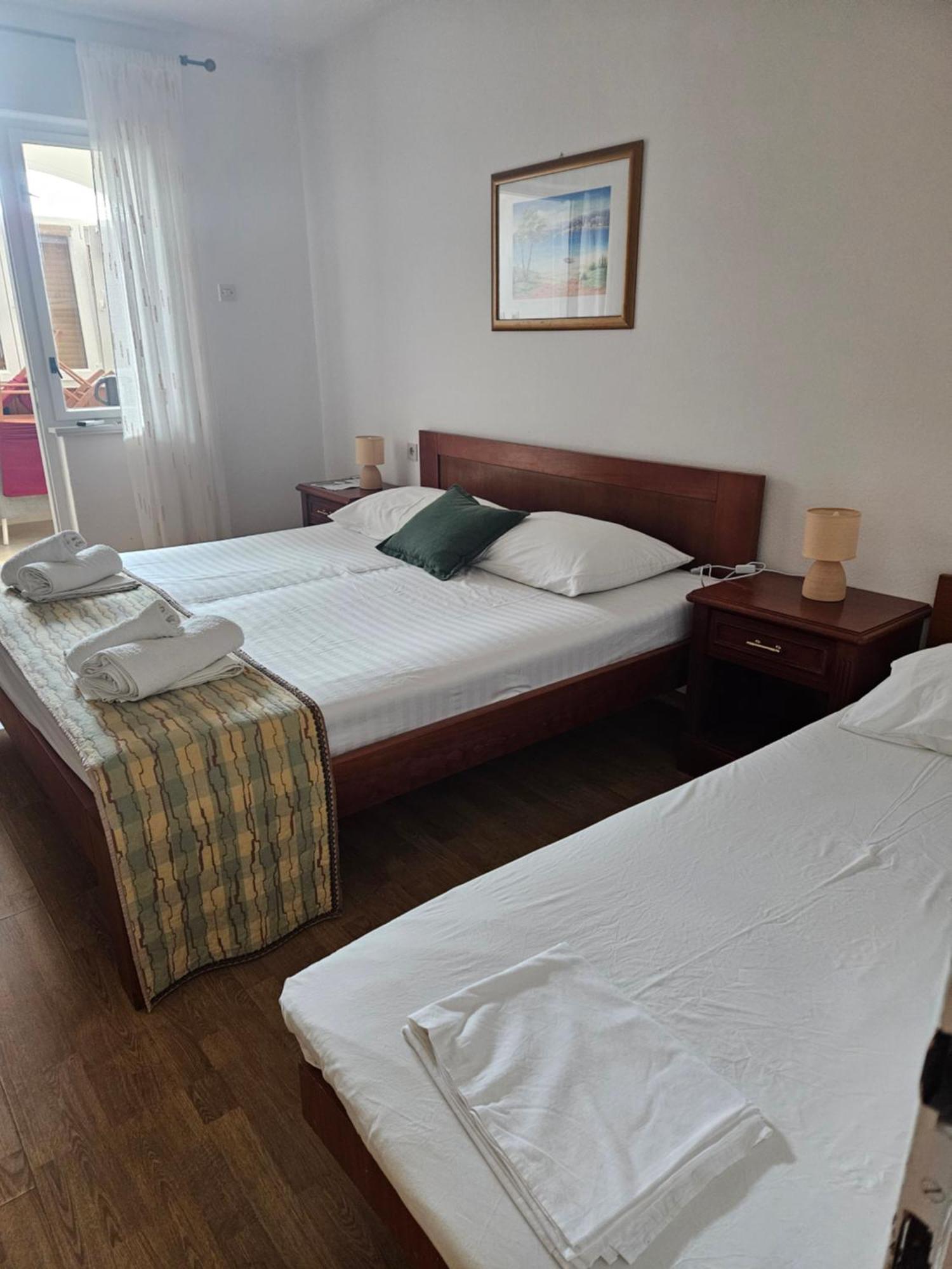 Bellavista Bed And Breakfast Pag Town Bagian luar foto